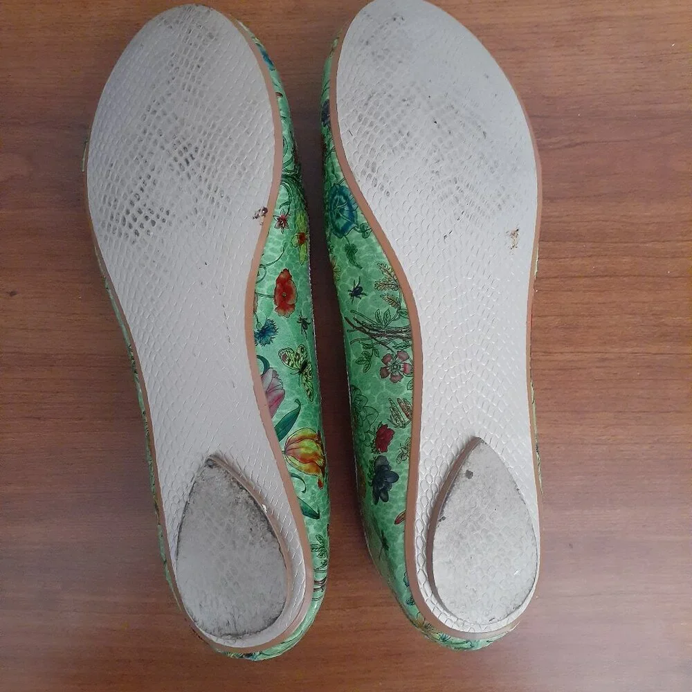 Chi by Carlos Falchi Floral Flats - Picture 4 of 11